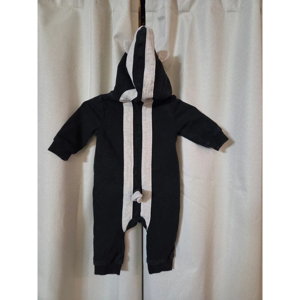 Cat & Jack Baby Skunk Hooded Full Zip Coverall Black Gray 0-3M